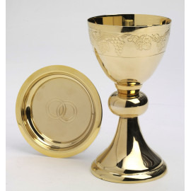 Grape engraved chalice + paten - 19 cm (7.5 inches)
